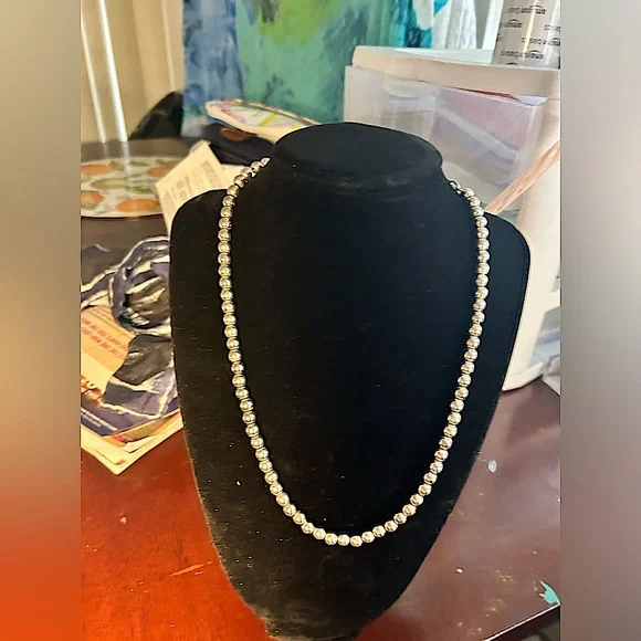 GIVENCHY silver ball necklace - Picture 2 of 5